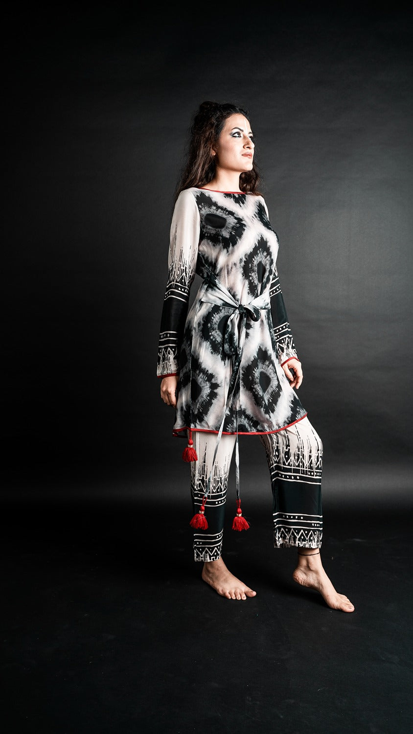 B/W IKAT PRINT CO ORD